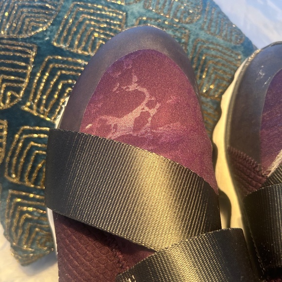 SOREL WOMEN'S KINETIC IMPACT VELCRO STRAP SNEAKERS EGGPLANT COLOR SIZE 9.5 - Picture 4 of 12